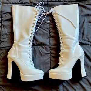 White lace up boots